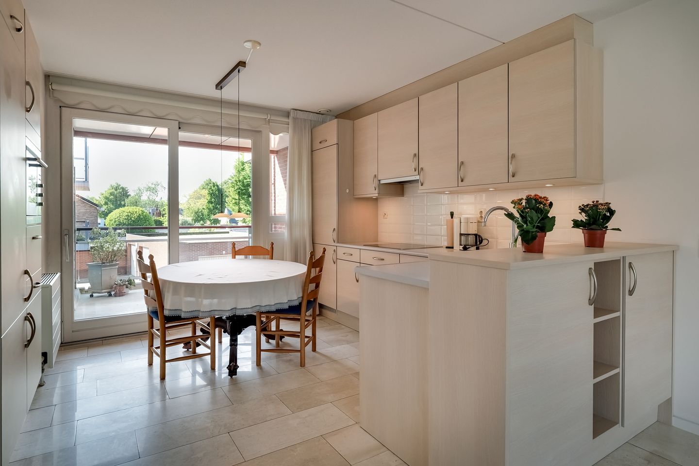 Photo 4 of Adriaen Boomstraat 2-C