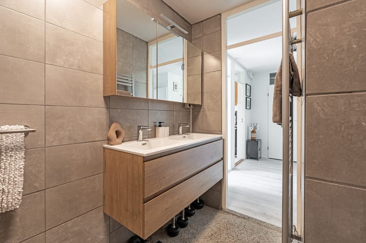 Foto 18 van Anielewiczsingel 33