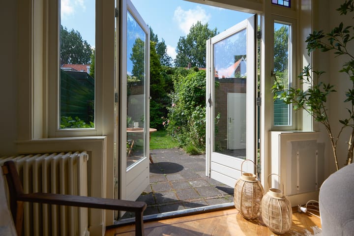 Foto 15 van De Ruijterplein 7