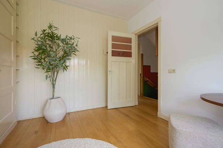 Foto 36 van De Ruijterplein 7