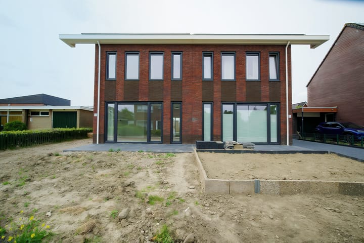 Foto 8 van Saturnusstraat 17