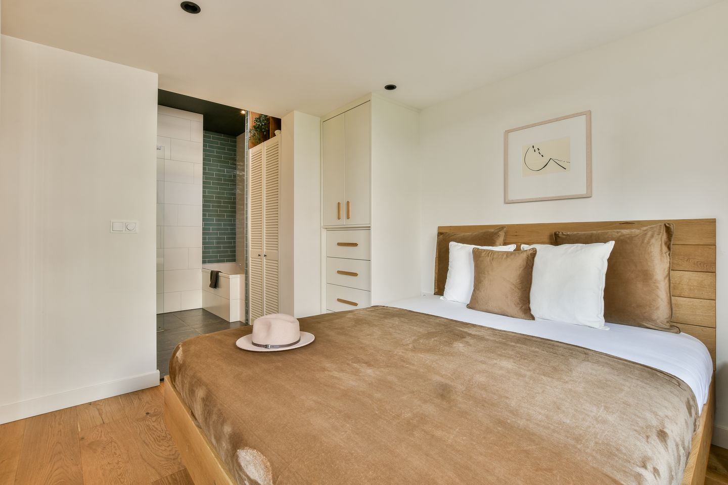 Photo 5 of Groenmarktkade 1-1