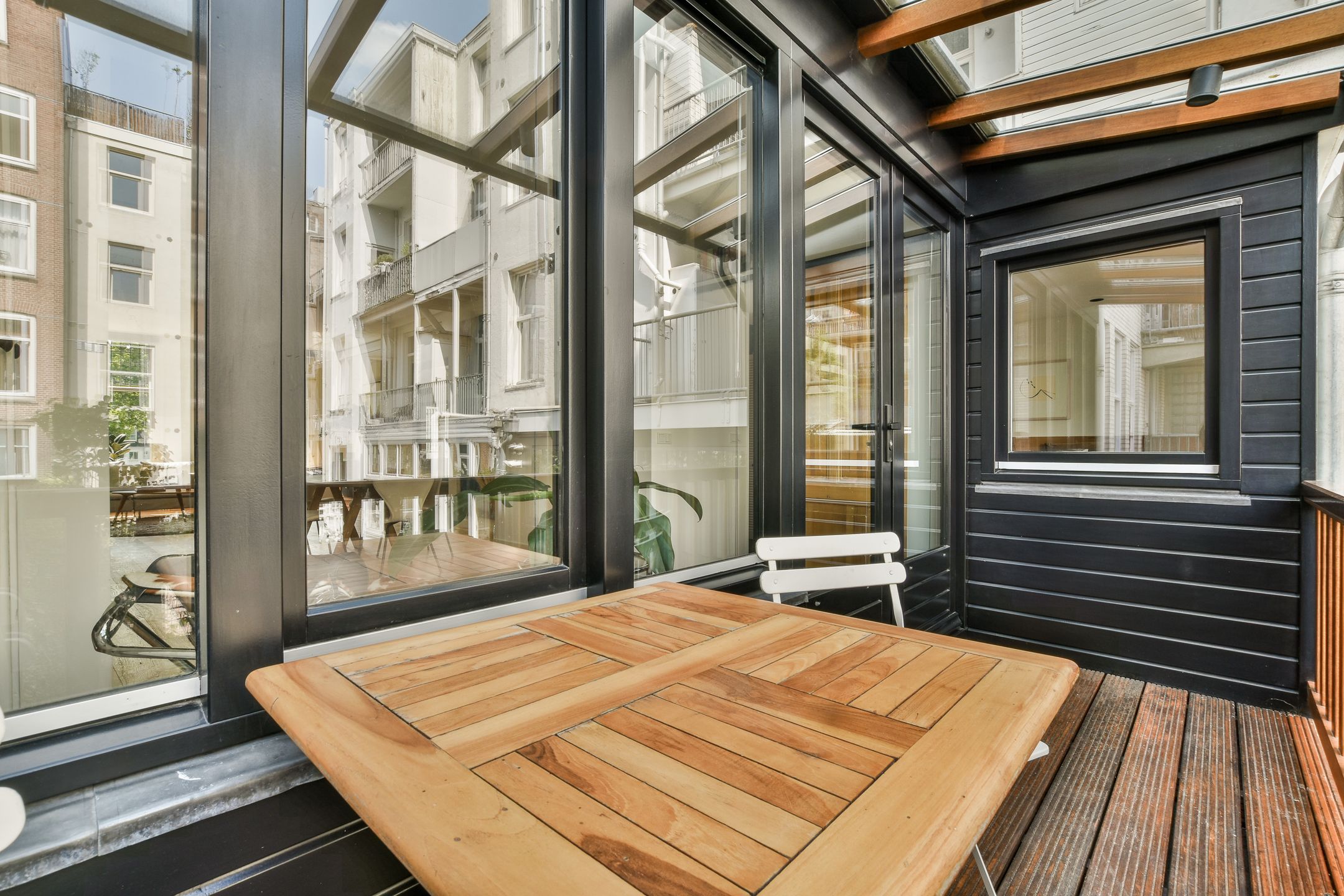 Photo 24 of Groenmarktkade 1-1