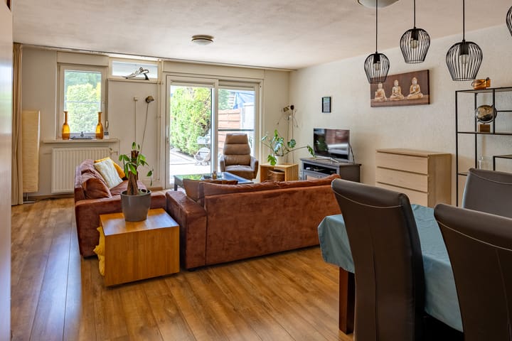 Foto 10 van Mambostraat 28