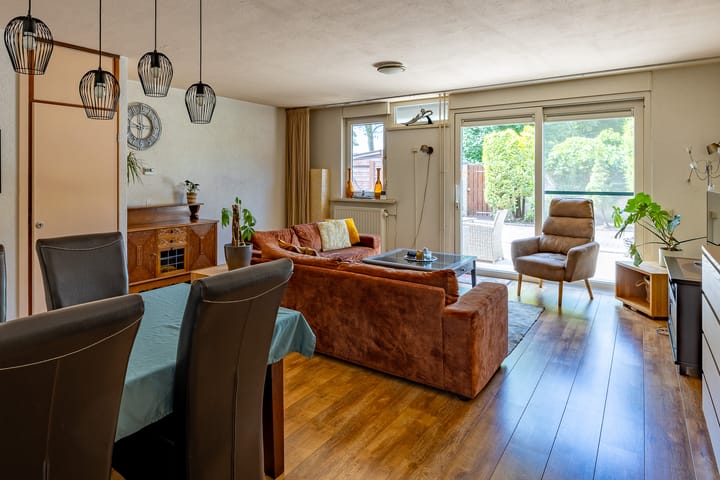 Foto 11 van Mambostraat 28