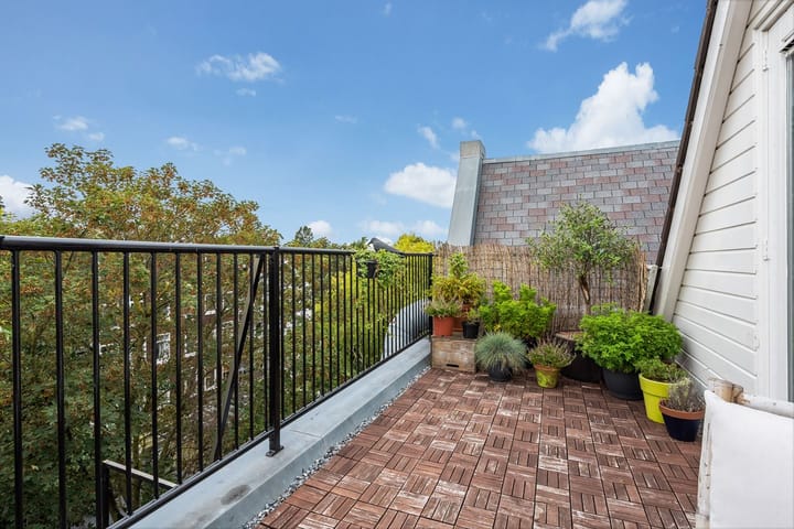 Photo 2 of Quellijnstraat 104-3