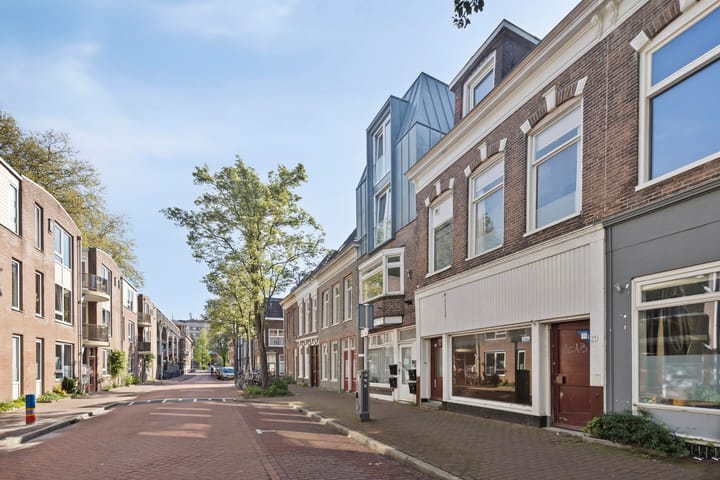 Photo 3 of Bloemstraat 35-A