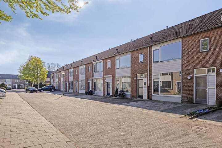 Foto 4 van Mascagnistraat 136