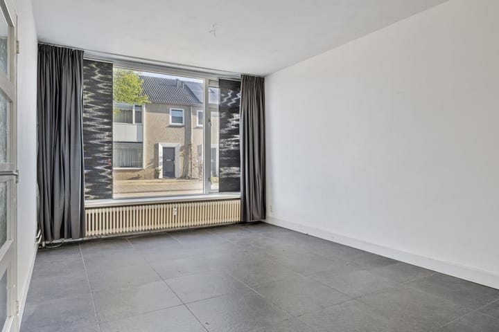 Foto 10 van Mascagnistraat 136