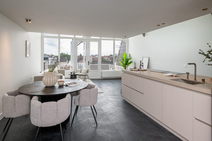 Foto 5 van Warmoesstraat 10-5