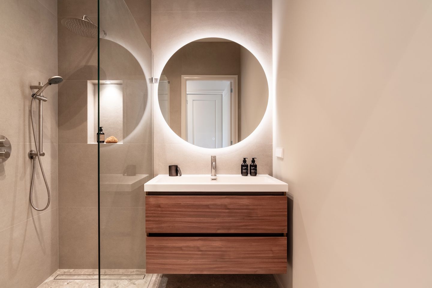 Foto 19 van Raamweg 6