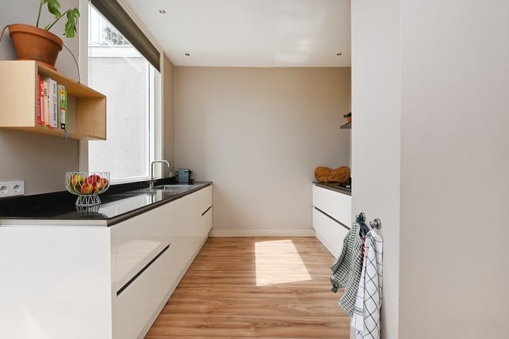 Foto 25 van Valkenboskade 350