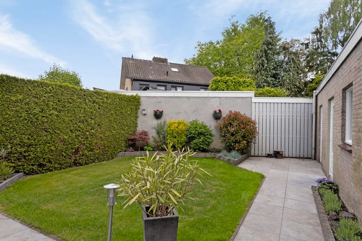 Photo 31 of Zagerstraat 22