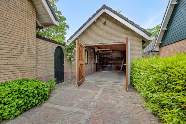 Foto 45 van Hugo Thijssensplein 3