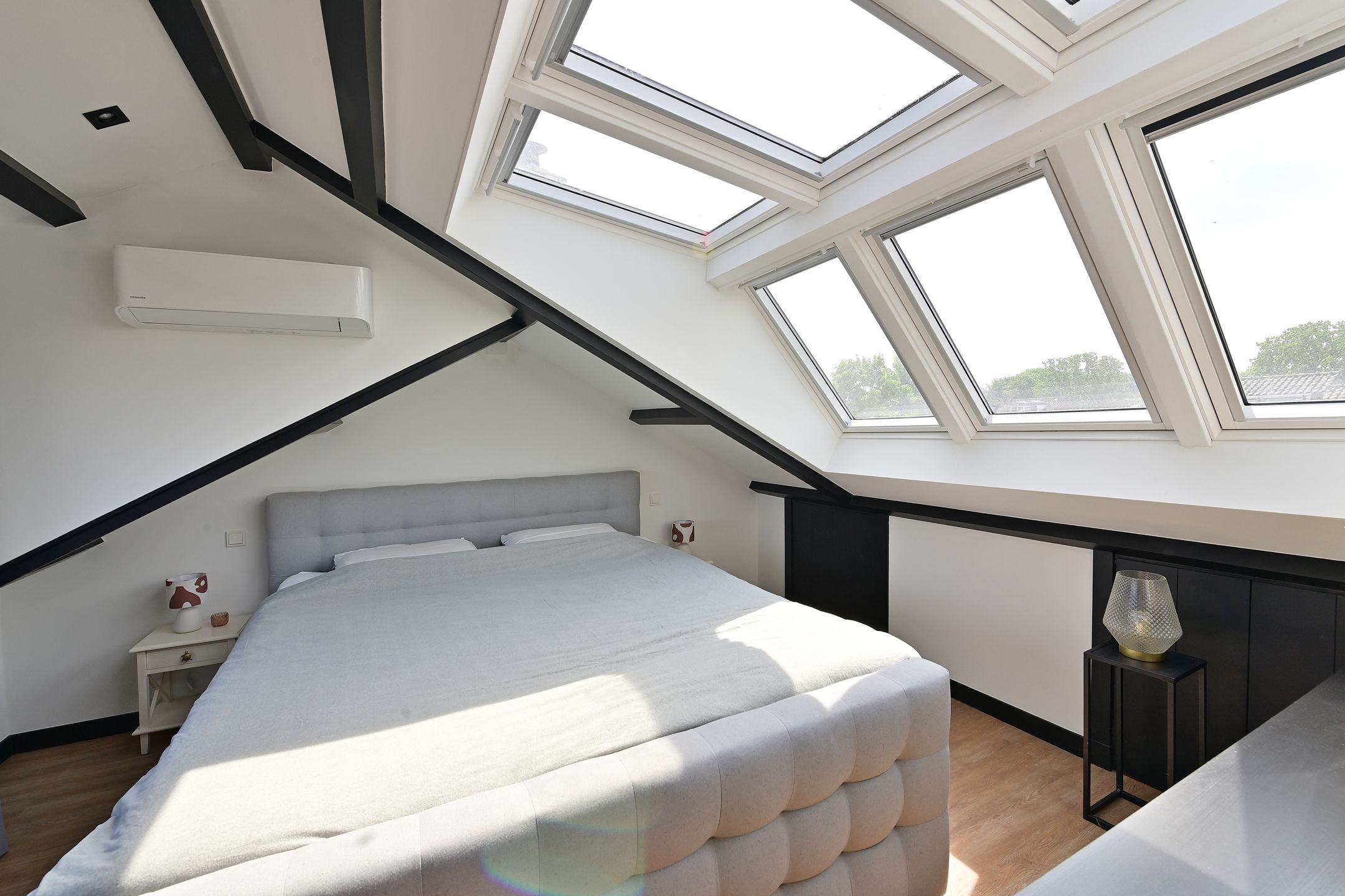 Photo 15 of Antennestraat 17