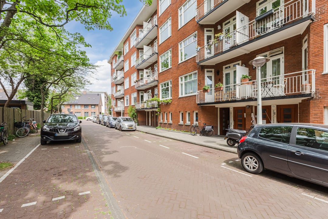 Photo 2 of Baetostraat 20-H