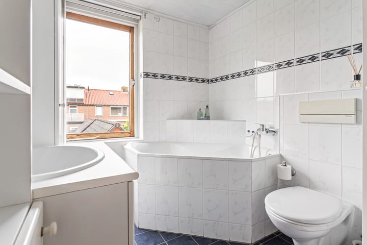 Photo 14 of Maasstraat 20