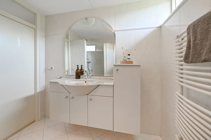 Photo 17 of Tormentil 5