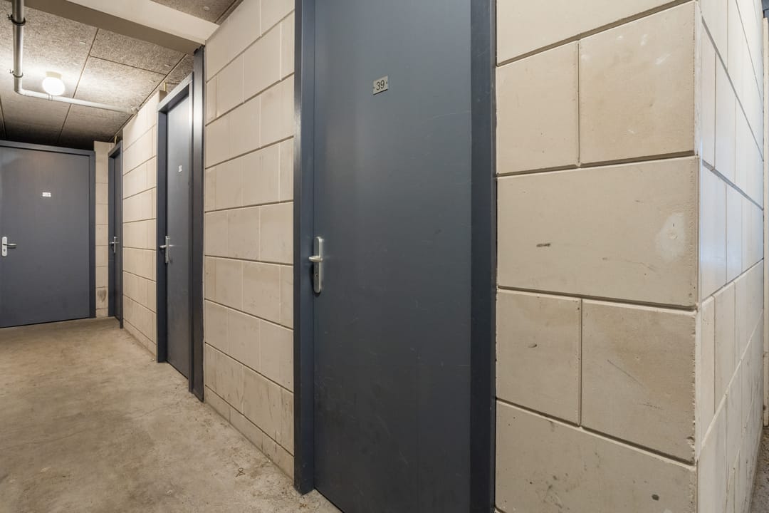 Photo 28 of Veldstraat 39