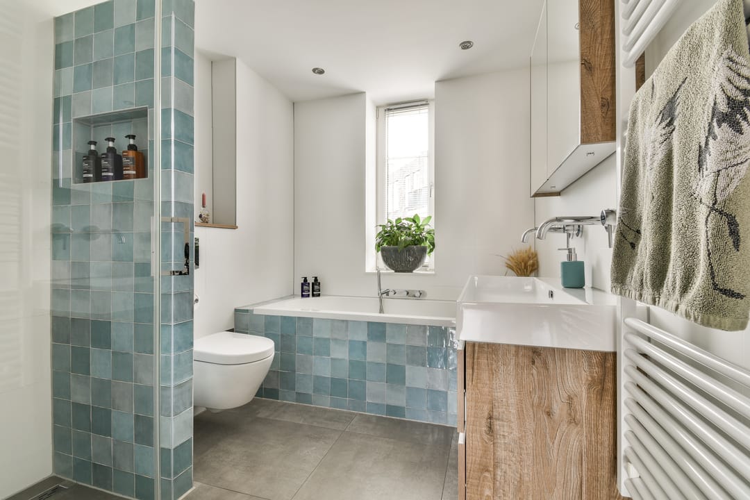 Photo 22 of Anne Frankhove 88