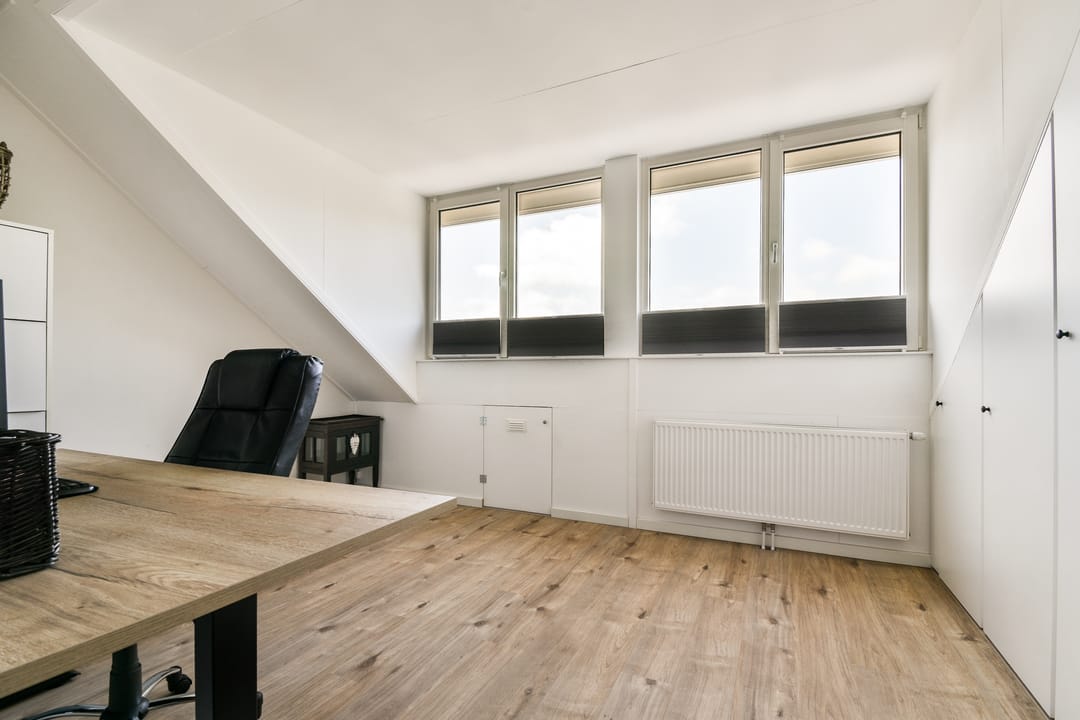 Photo 26 of Anne Frankhove 88