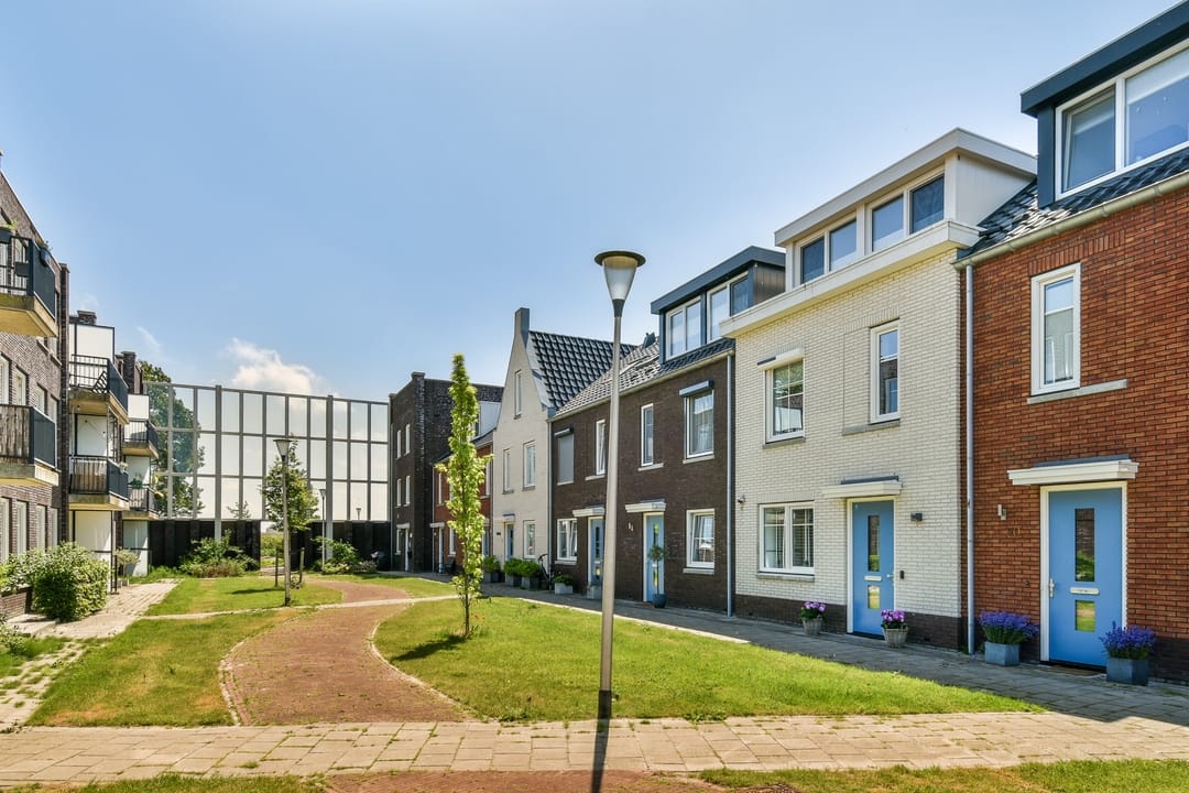 Photo 31 of Anne Frankhove 88