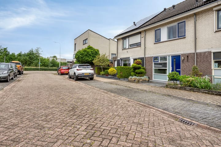 Foto 2 van Meedhuizenstraat 39