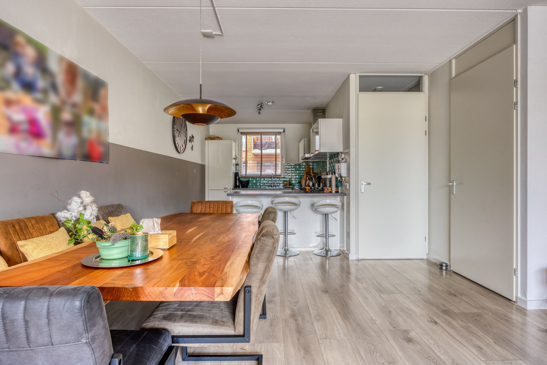 Photo 6 of Bisschop Janssensstraat 28