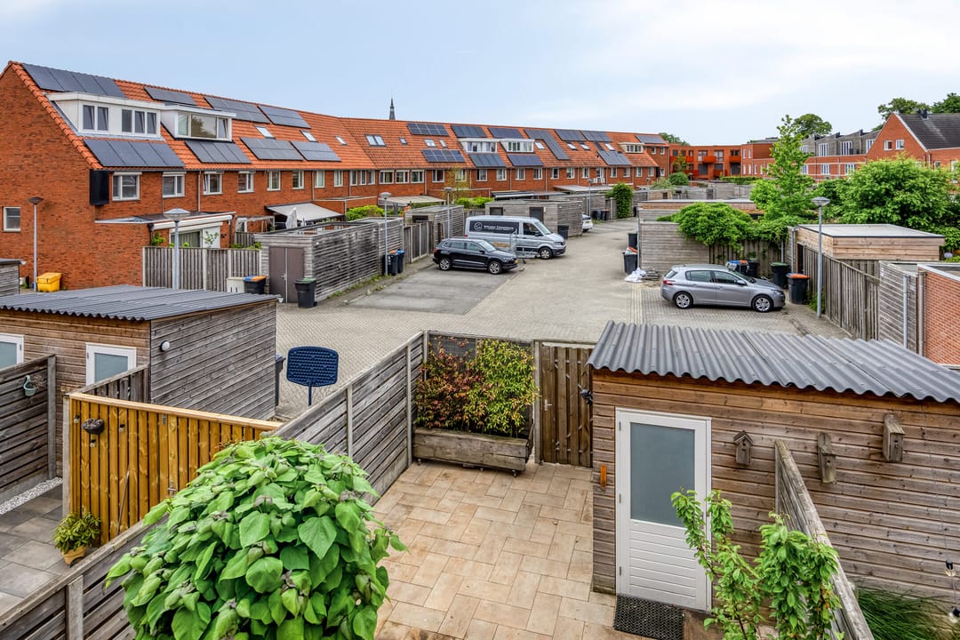 Photo 13 of Bisschop Janssensstraat 28