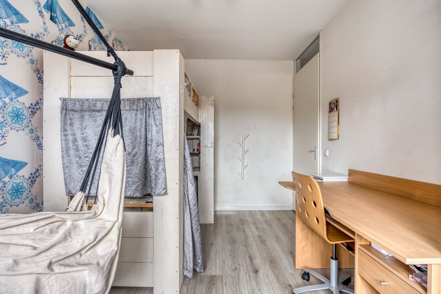 Photo 19 of Bisschop Janssensstraat 28