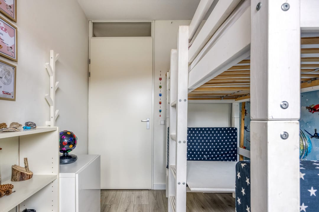 Photo 22 of Bisschop Janssensstraat 28