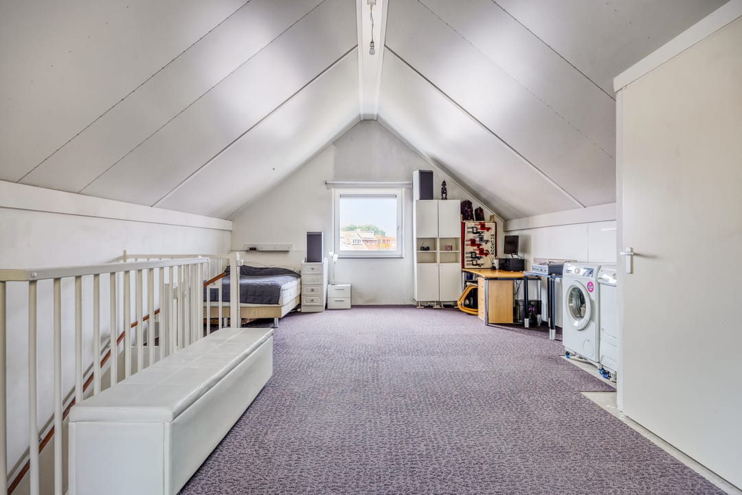 Photo 23 of Bisschop Janssensstraat 28