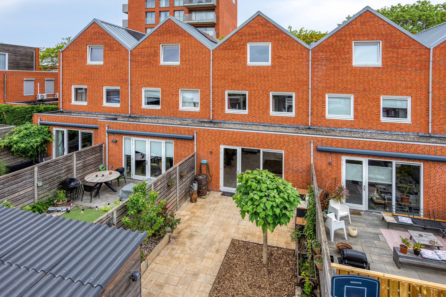 Photo 25 of Bisschop Janssensstraat 28