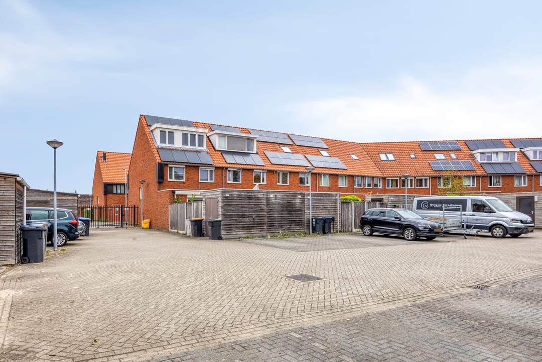 Photo 26 of Bisschop Janssensstraat 28