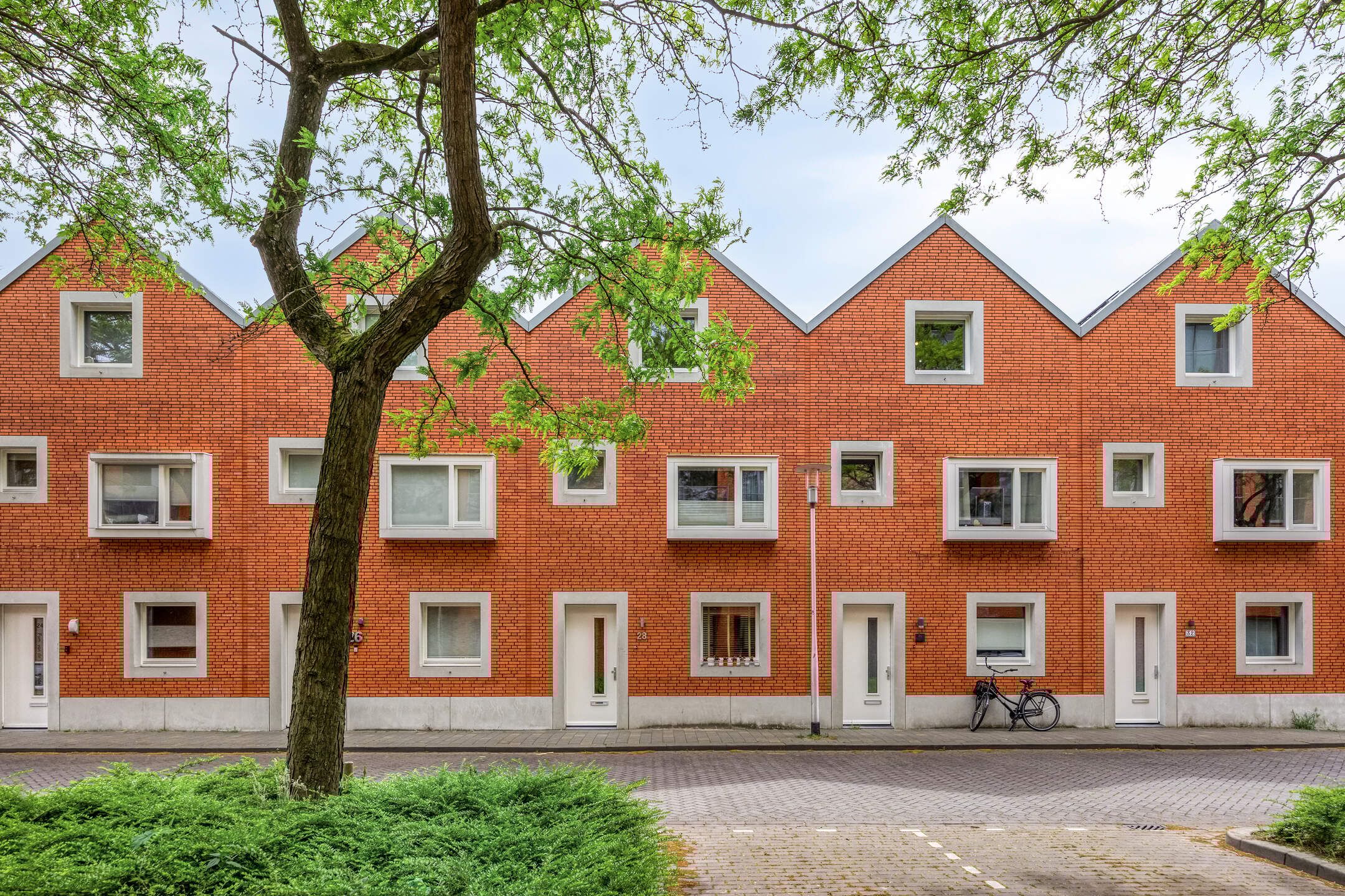 Photo 27 of Bisschop Janssensstraat 28