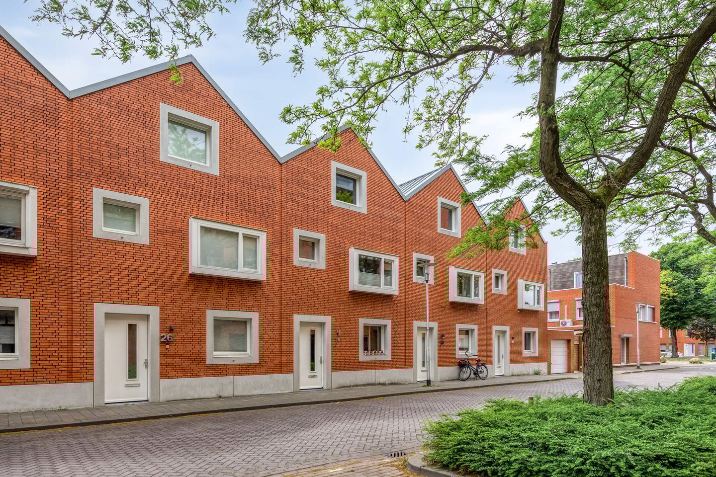 Photo 29 of Bisschop Janssensstraat 28