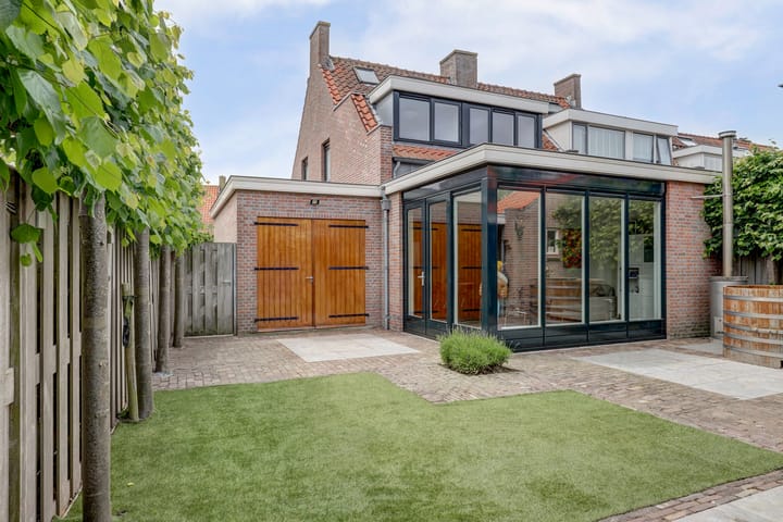 Foto 6 van Burgemeester Lotsystraat 24