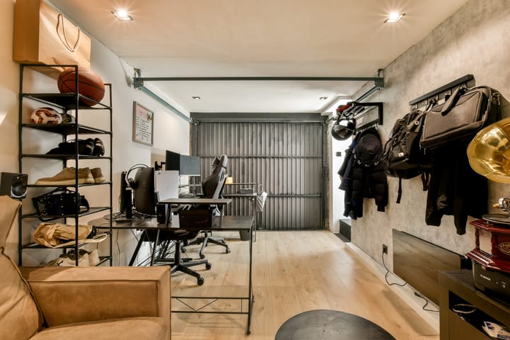 Photo 12 of Van der Veenstraat 11