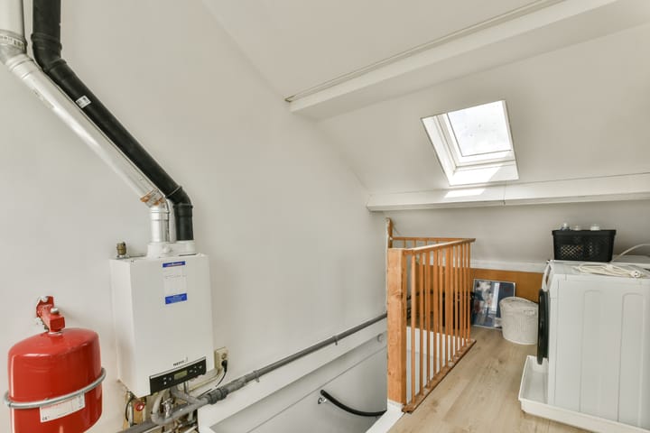 Photo 23 of Van der Veenstraat 11