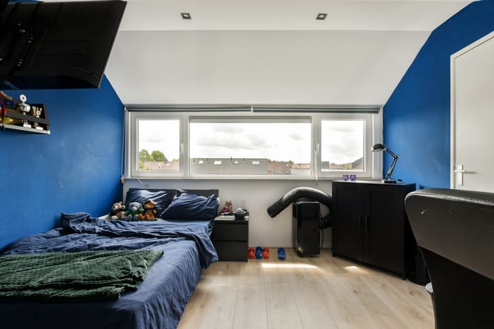 Photo 25 of Van der Veenstraat 11