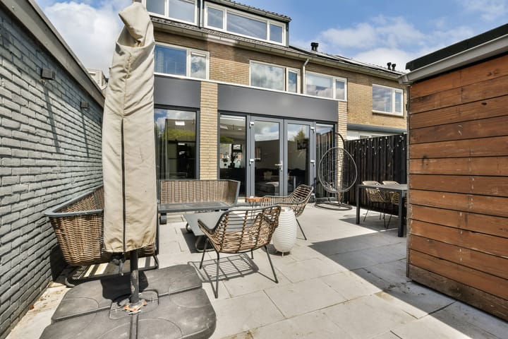 Photo 27 of Van der Veenstraat 11