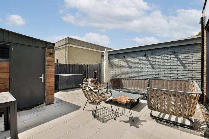 Photo 28 of Van der Veenstraat 11