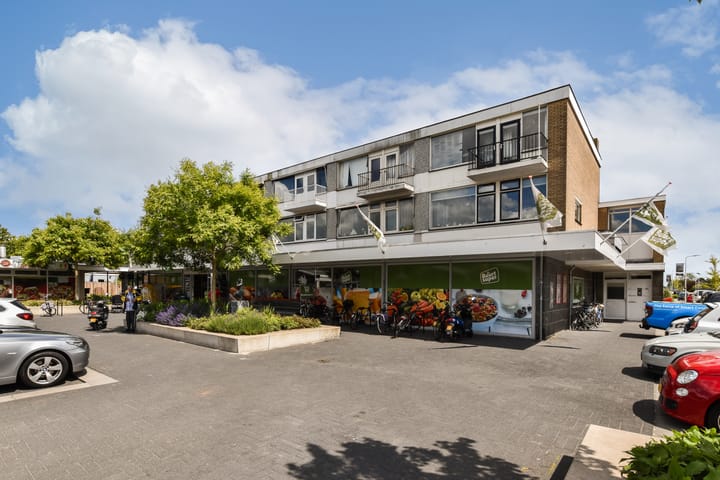 Photo 29 of Van der Veenstraat 11