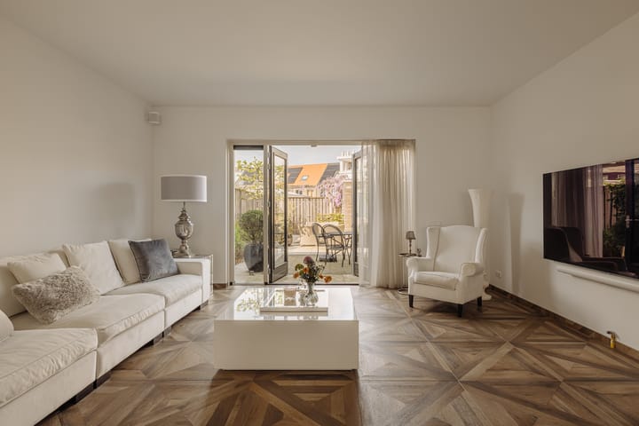 Photo 2 of Zuiderzeelaan 36