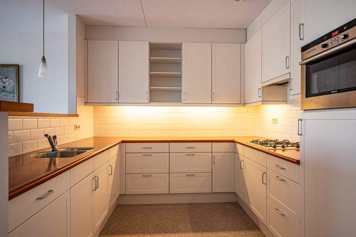 Foto 9 van Ebbinge Wubbenlaan 1-A5