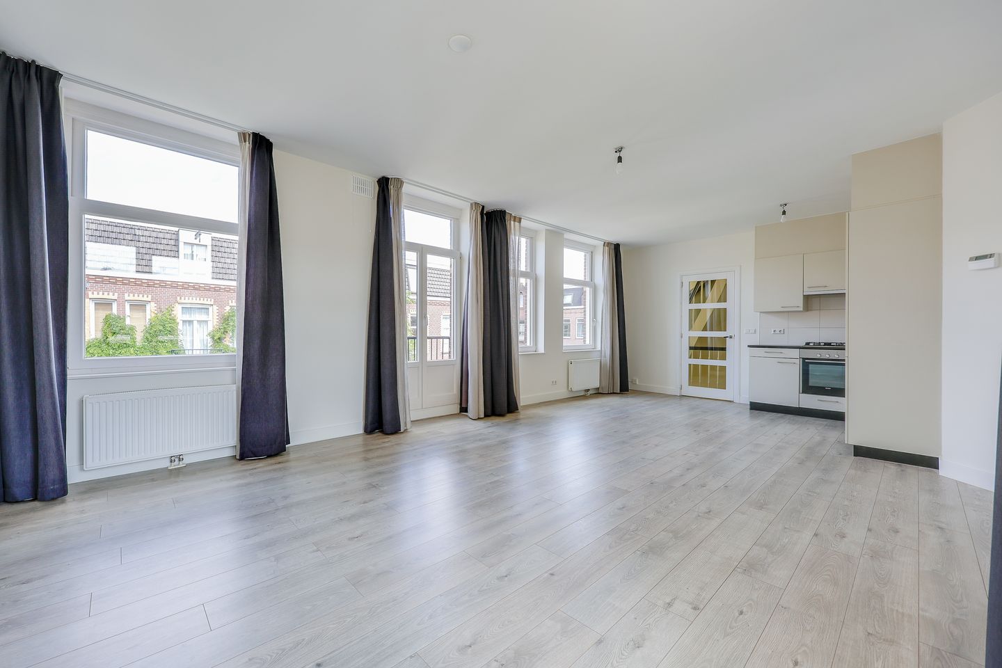 Foto 1 van Van Boetzelaerstraat 41-3