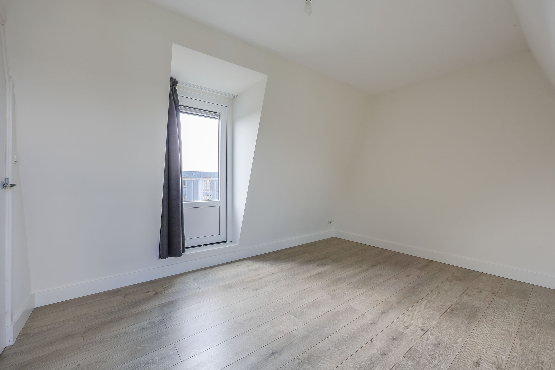 Foto 18 van Van Boetzelaerstraat 41-3