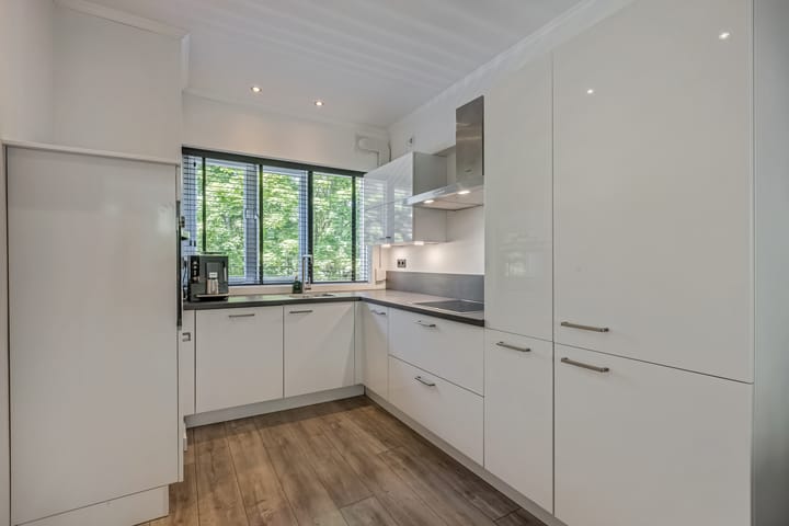 Foto 9 van van Heutszlaan 146-1