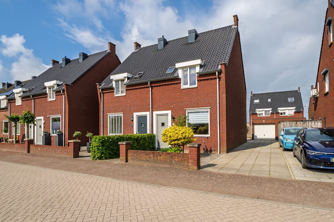 Photo 1 of Vervoornlaan 17