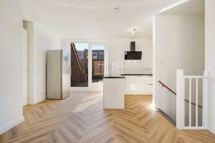 Foto 10 van Reitzstraat 212